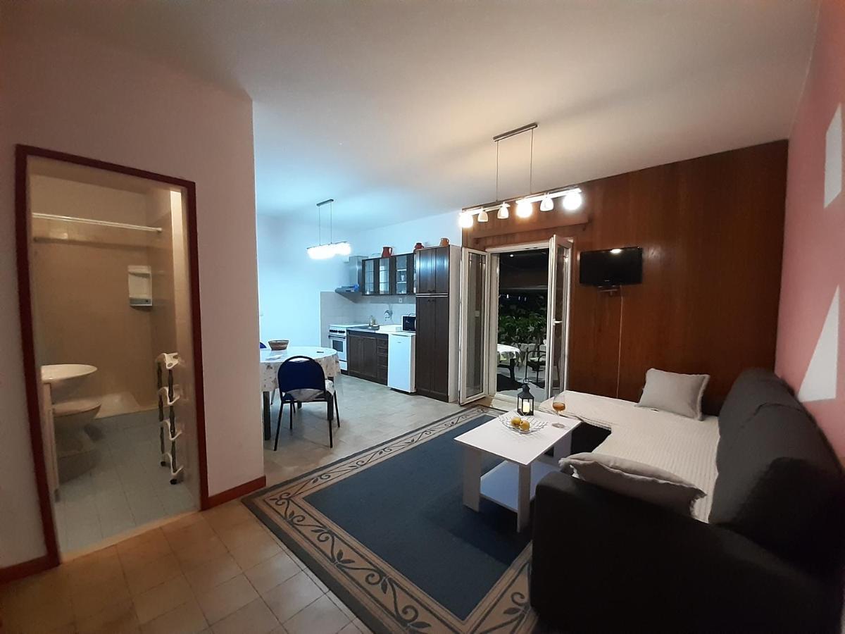 Apartments Cebalo - Ekonomija กอร์จูลา ภายนอก รูปภาพ