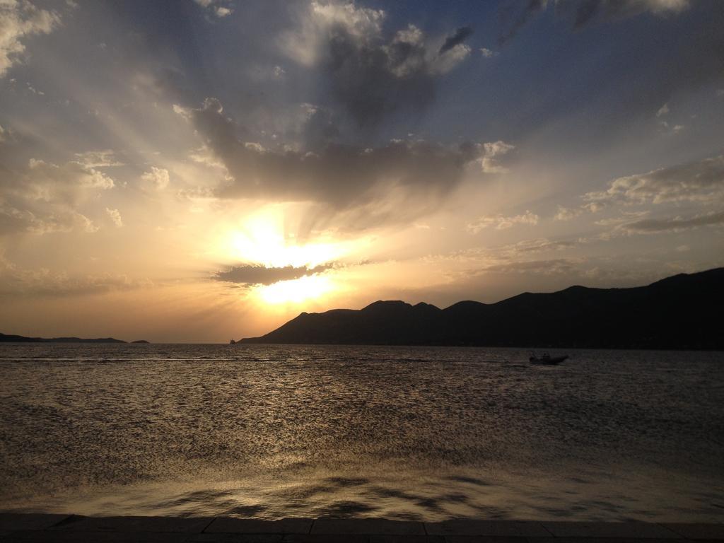 Apartments Cebalo - Ekonomija กอร์จูลา ภายนอก รูปภาพ